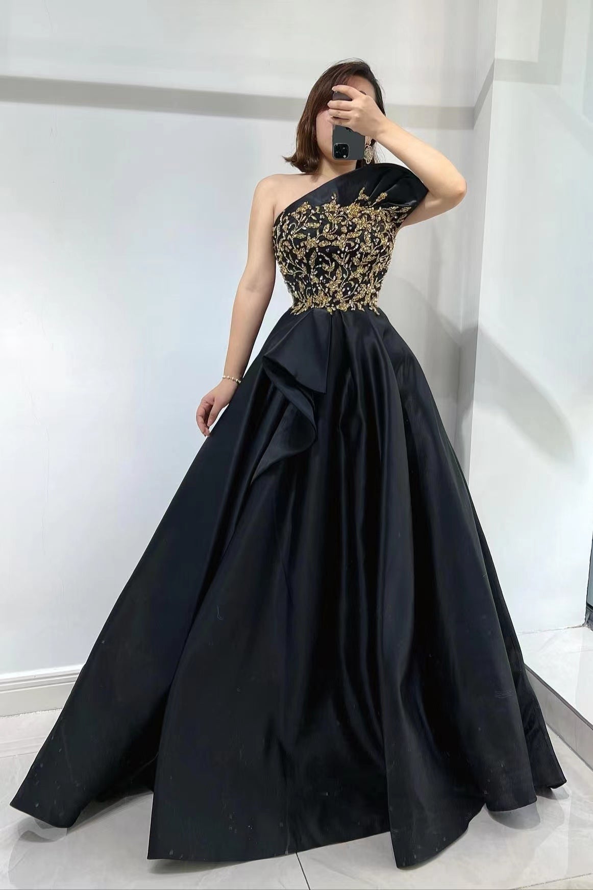 Gorgeous Black Strapless Sleeveless Beadings Evening Dress with One Shoulder Slit