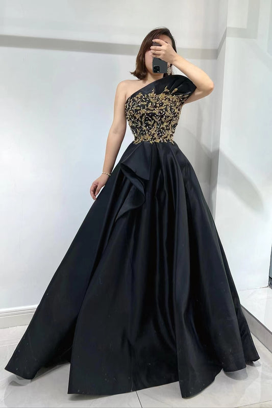 Gorgeous Black Strapless Sleeveless Beadings Evening Dress with One Shoulder Slit