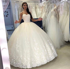 Princess Sweetheart Wedding Dress with Elegant Backless Floor-length Design and Appliques Lace Tulle