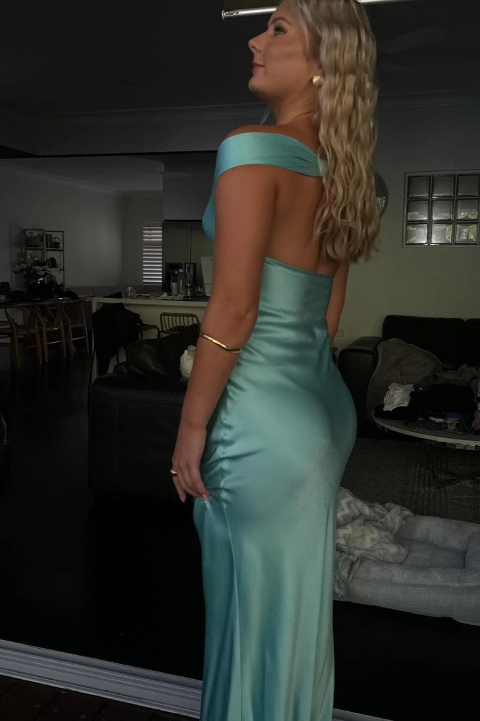 Dazzling Off-the-Shoulder Backless Slim Fit Prom Dress