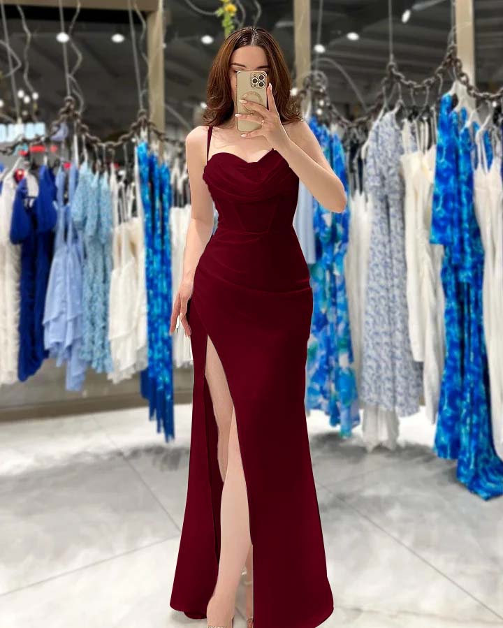 Black Spaghetti Strap Sleeveless Prom Dress Sweatheart Neck With High Slit