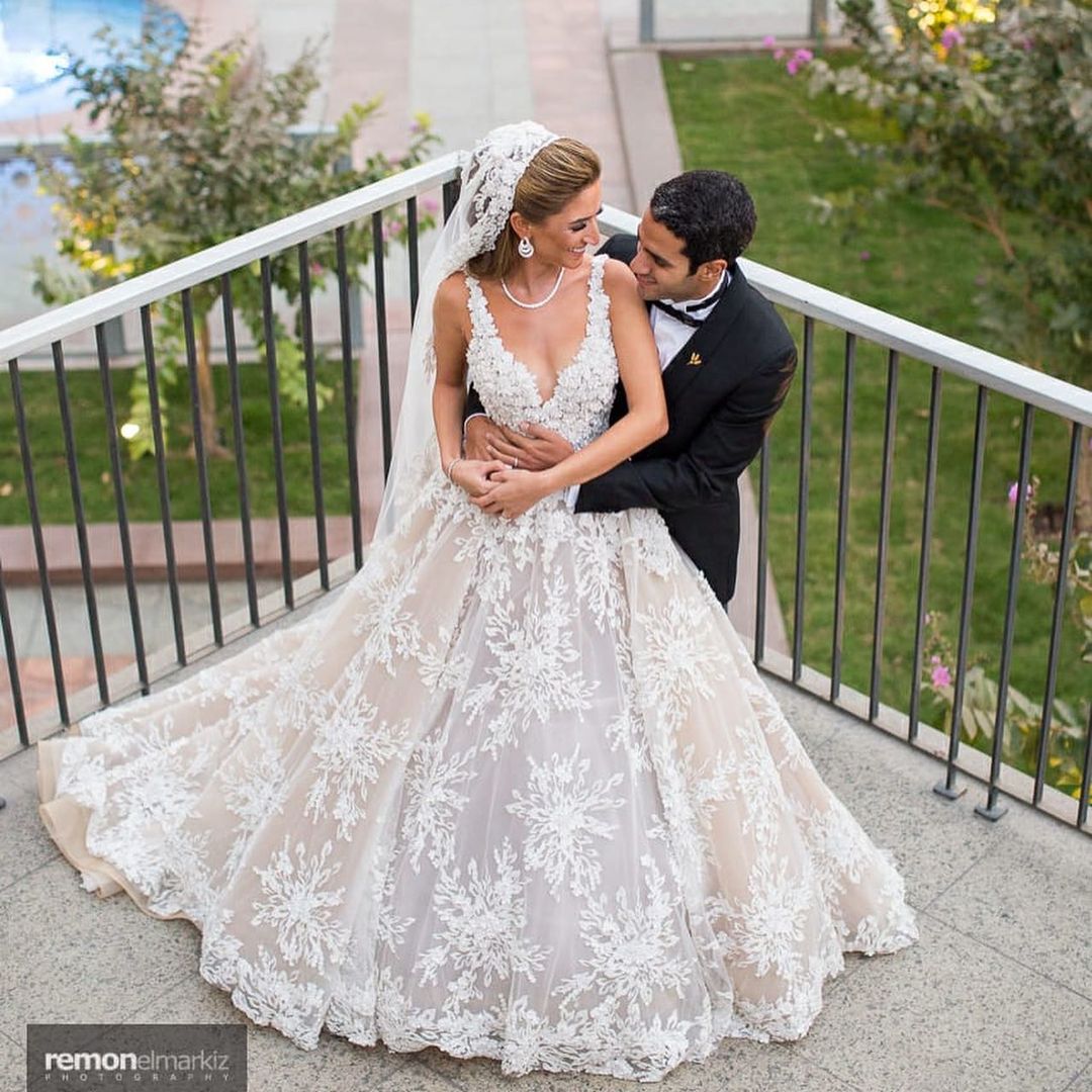 Elegant V-Neck Lace A-Line Long Wedding Dress with Floral Details
