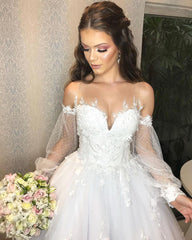 Elegant Off-the-shoulder Princess Wedding Gown with Long Tulle Skirt and Bubble Sleeves