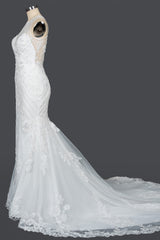 Elegant Mermaid Wedding Dress with Beaded Appliques and Scoop Jewel Neckline