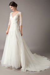 Beach Wedding Dress with Half-Sleeves in Lace
