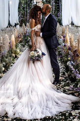 Elegant Off-The-Shoulder Long A-line Wedding Gown in Lace Tulle