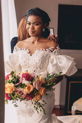 Sweetheart Mermaid Wedding Dress with Bubble Sleeves Applique and Cathedral Train
