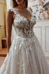 RjerStore A Line V-Neck Spaghetti Sleeveless Tulle Applique Prom Dresses