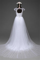 Elegant Mermaid Wedding Gown with Long Lace and Tulle Overskirt