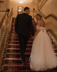 Elegant Off-The-Shoulder Mermaid Wedding Gown with Detachable Tulle Train