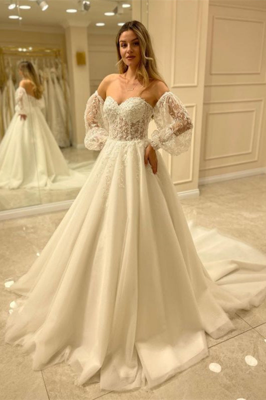 Bubble Sleeve Tulle Wedding Dress With Sweetheart Neckline and Lace