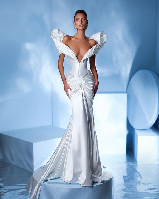 Gorgeous White Slimming Pleated Prom Dress Sexy V Neck Mermaid