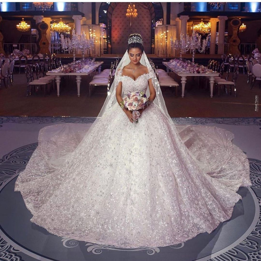 Elegant Off-the-shoulder Princess Wedding Gown with Lace Details