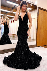 Charming V Neck Long Mermaid Sweep Evening Dress Sequins
