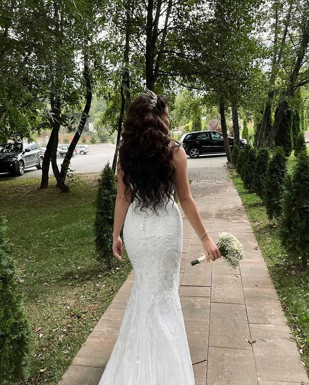 Long Mermaid Wedding Dress in Elegant Tulle with Lace
