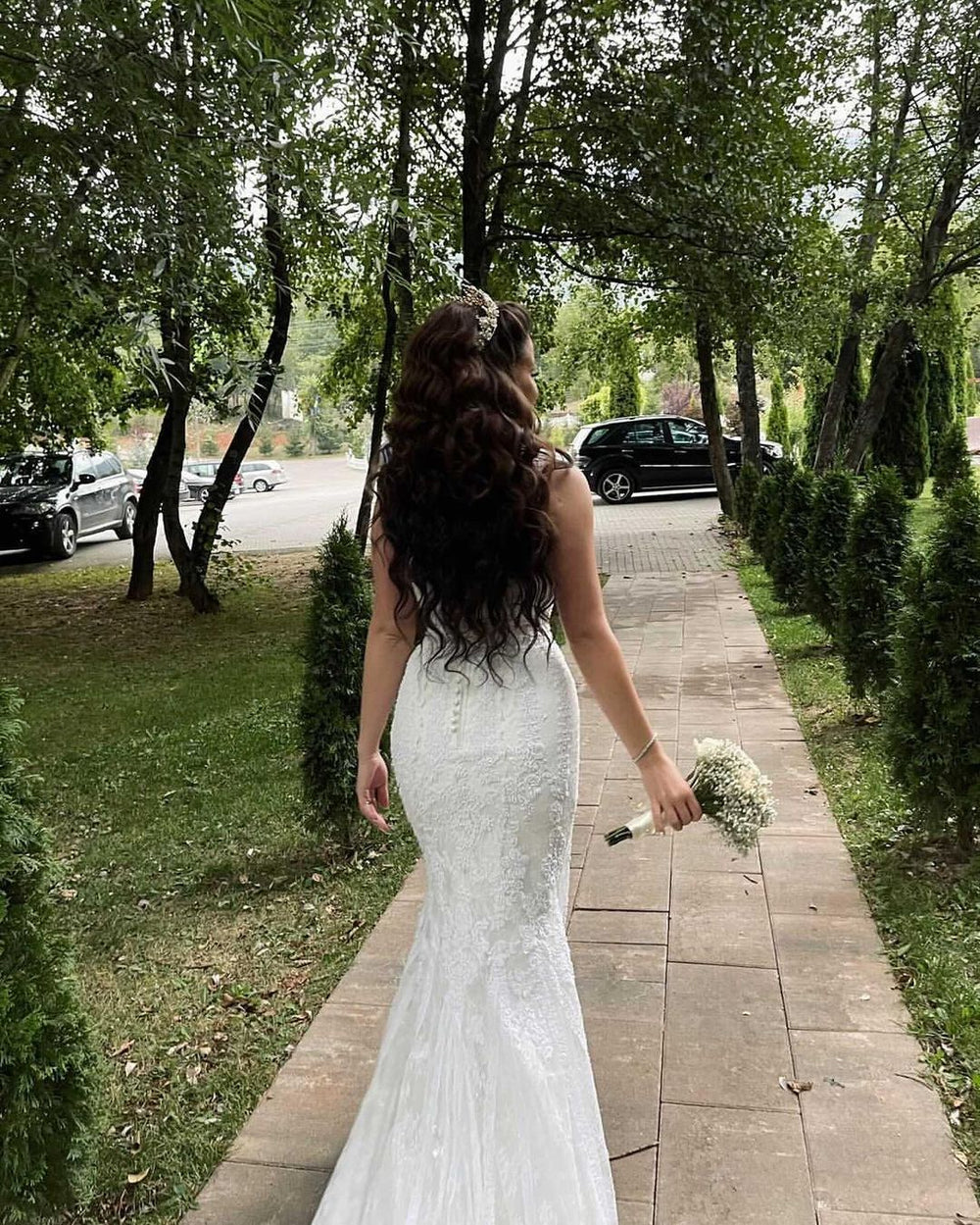 Long Mermaid Wedding Dress in Elegant Tulle with Lace