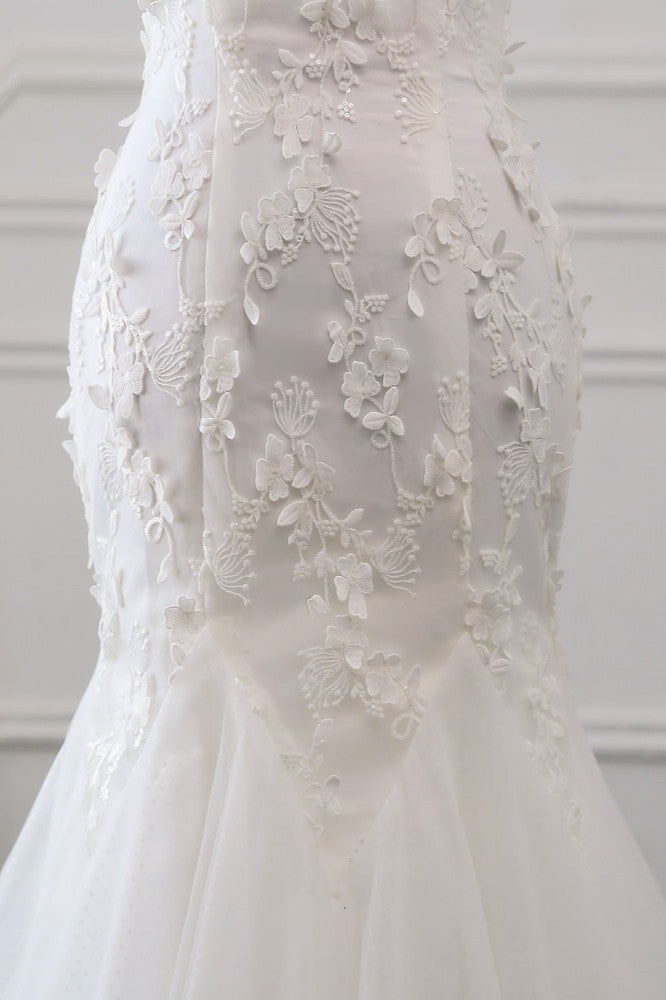 Elegant Mermaid Bridal Gown with Off-The-Shoulder Tulle Lace