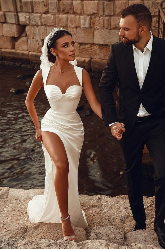 White Sweetheart Mermaid Wedding Gown With a Split