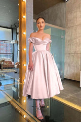  Off-the-Shoulder Prom Dress Short Black Pleated Dress