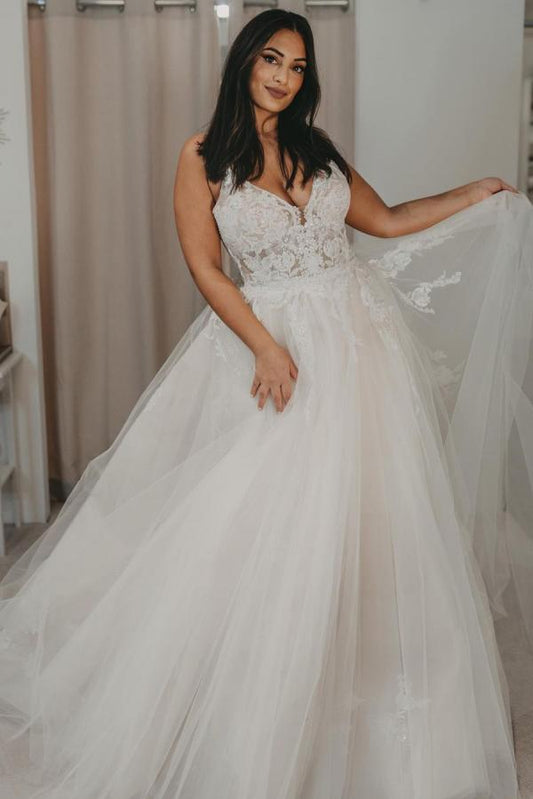 Elegant Long V-neck A-line Wedding Dress Featuring a Tulle Open Back