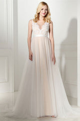 Wedding Dress in Champagne Tulle with Lace