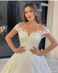 Elegant Off-the-Shoulder Backless A-Line Wedding Dress with Lace Appliques