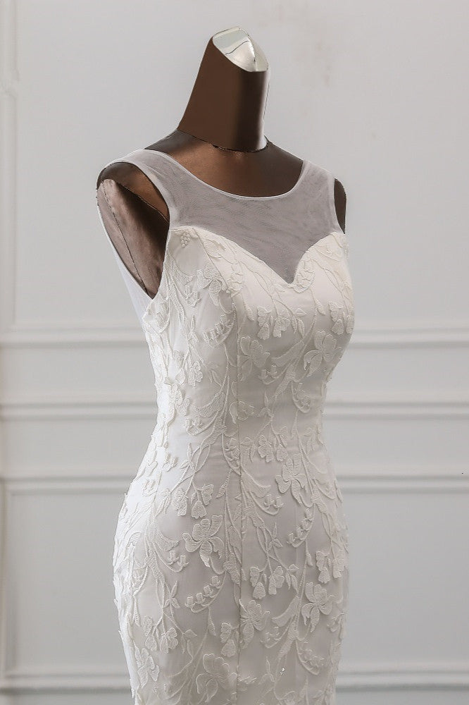 Elegant Lace Mermaid Wedding Gown in Jewel-Toned Tulle with Backless Design