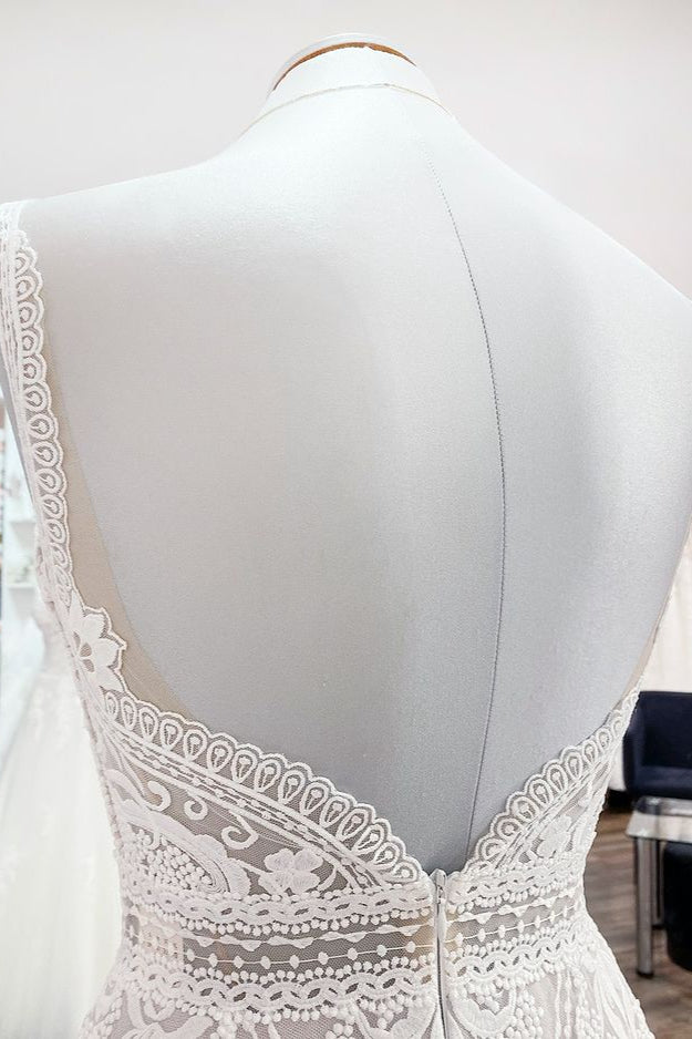 Elegant Long A-line Wedding Dresses Featuring Ruffles, Tulle Lace, and Open Back