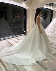 Long A-line V-neck Sleeveless Wedding Dress in Elegant Lace
