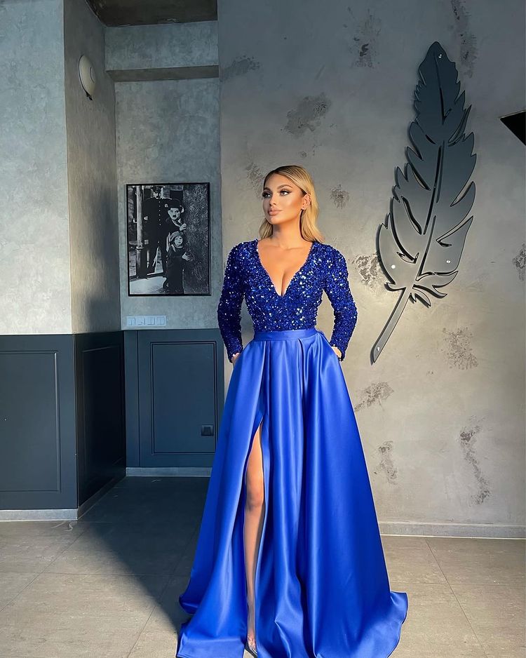 Gorgeous Long Sleeves V-Neck Prom Dress Sequins Party Gowns With Slit