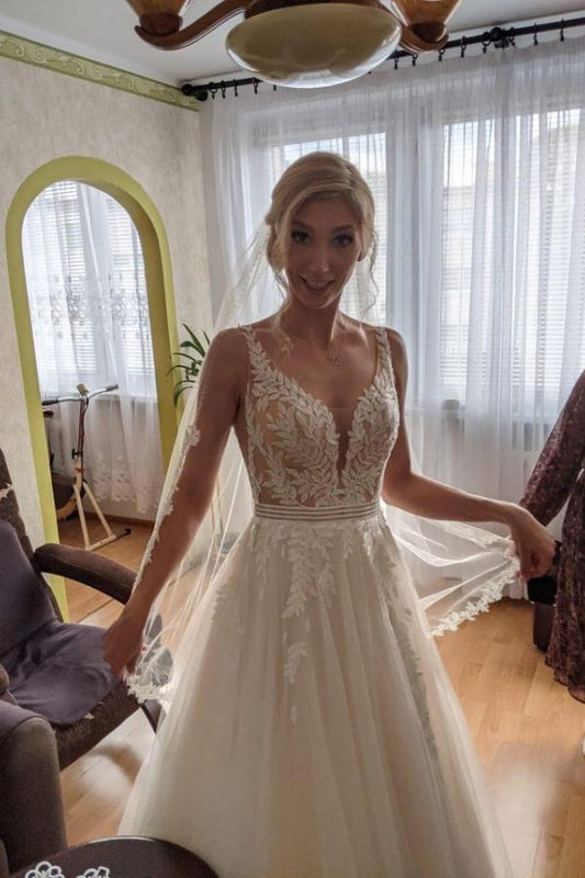 Long Vintage A-line Wedding Dress Featuring V-neck and Open Back with Tulle Lace