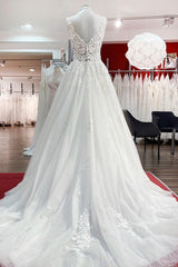 Elegant A-line V-neck Tulle Wedding Gowns with Eye-catching White Lace Ruffles