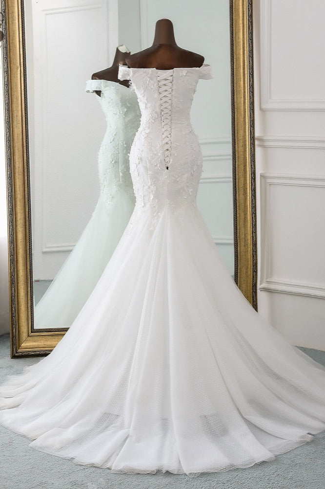 Elegant Mermaid Bridal Gown with Off-The-Shoulder Tulle Lace