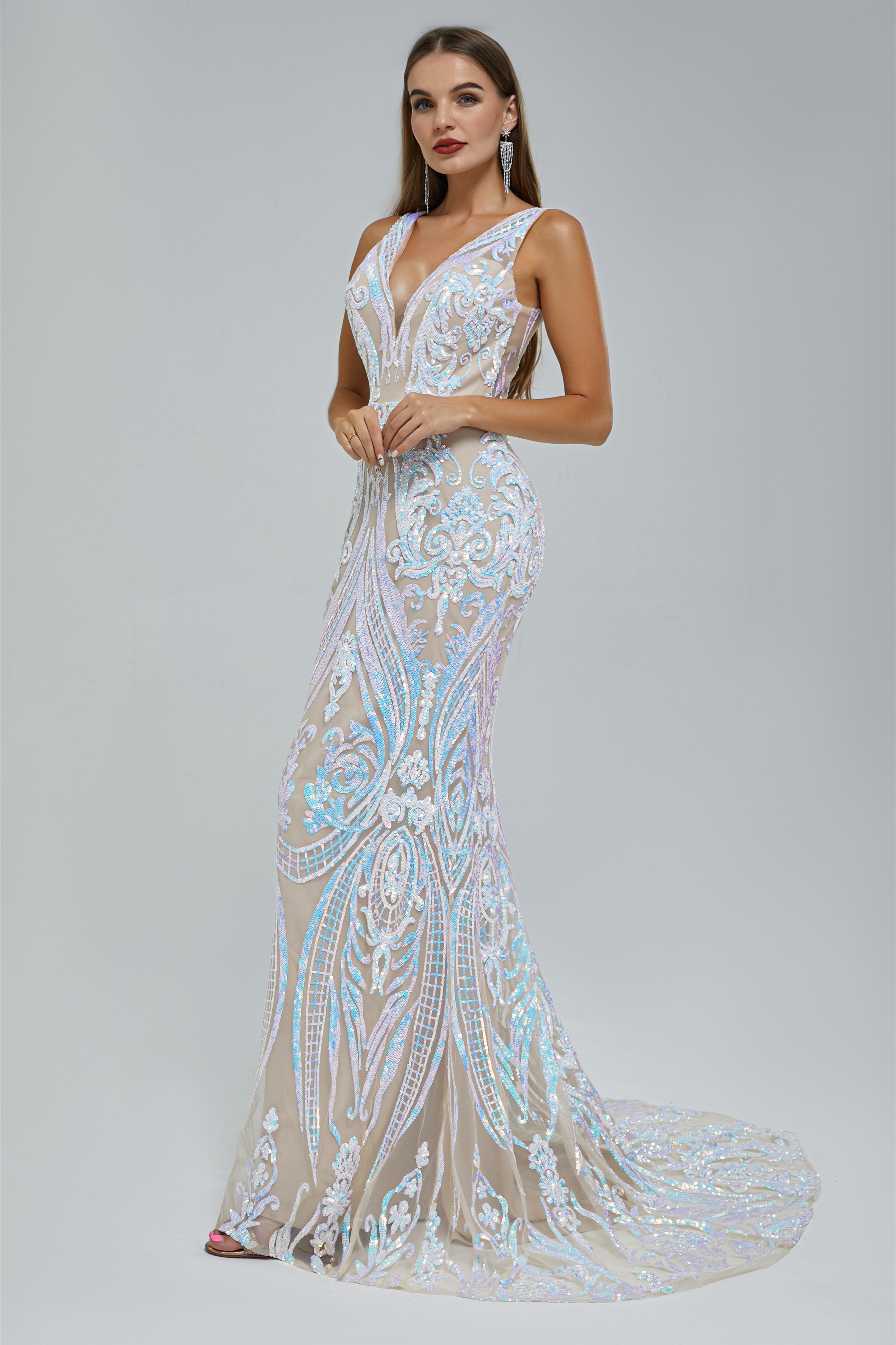 Gorgeous V-Neck Sleeveless Prom Dress Sequins Mermaid Long