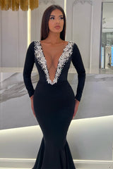 Stunning Dark Navy Long Sleeves Prom Dresses Mermiad V-Neck With Beads