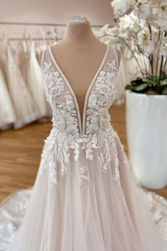 Floor-length A-Line Wedding Dress in Modern Tulle with Wide Straps and Floral Lace