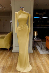 Elegant White Long Sleeve Mermaid Prom Dress