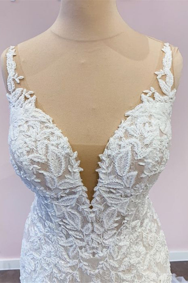 Sweetheart A-Line Wedding Dress with Modest Spaghetti Straps and Lace Appliques in Tulle