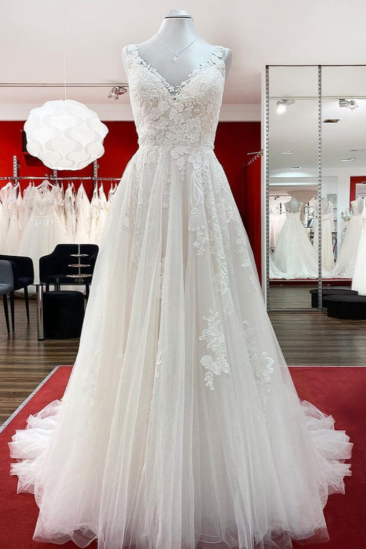 Long A-line Vintage Wedding Dresses With V-Neck, Open Back, and Lace Ruffles in Tulle
