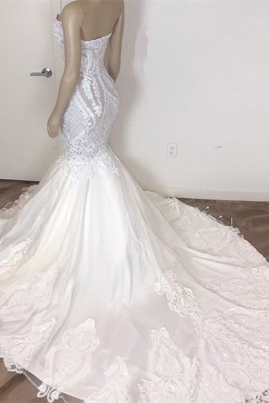 Sweetheart Mermaid Wedding Gown Featuring Long Lace Appliques