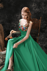 Gorgeous Green Off-the-Shoulder Long Prom Dresses Split With Flower Embrodiary