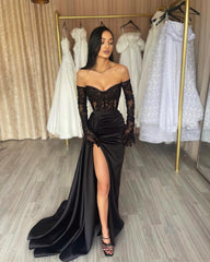 Chic Black Sweetheart Mermaid Prom Dress Lace With Split