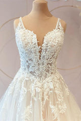 Sweetheart Princess Wedding Dresses with Long Lace and Tulle Appliques
