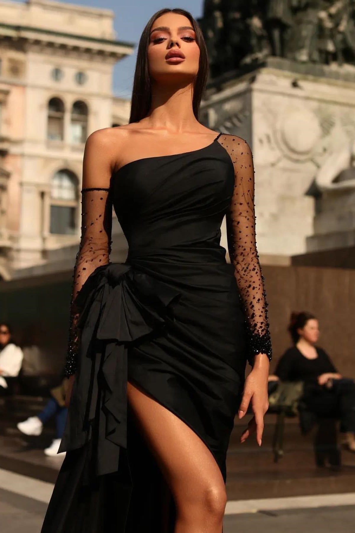 Fabulous Black Long Sleeves Prom Dress Mermaid High Split With Beads