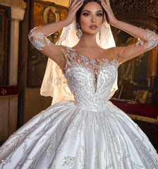Princess Sweetheart Wedding Dress with Elegant Long Satin Sleeves