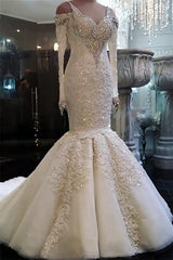 Mermaid Wedding Dress with V-Neck Long Sleeves and Lace Appliques Beadings Ballbellas