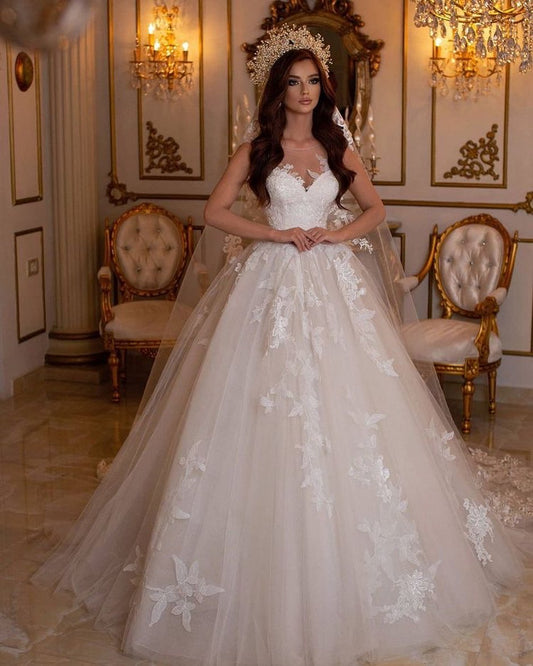 Floor-length A-Line Wedding Dress in Elegant Bateau Tulle with Lace Appliques