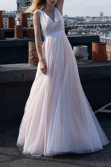 Sleeveless Tulle V-Neck Wedding Dress for the Beach