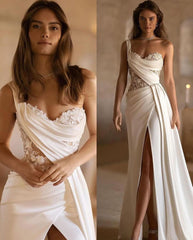 Sweetheart One-Shoulder Long Wedding Dress in Cream with Split Detail |Ballbellas