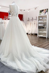 Elegant V-Neck A-Line Wedding Gown with Open Back and Tulle Lace